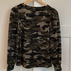🕶️ Puff-Sleeve Camouflage Sweater BeachLunchLounge